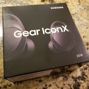 New Samsung gear iconx wireless headphones